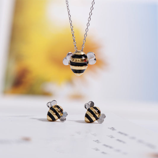 New Cute Little Bee Necklace and Pendant Necklace Crystal New Cute Bee Necklaces